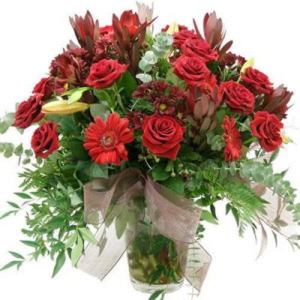 Prabangi gėlių puokštė su raudonomis rožėmis Jubiliejinė